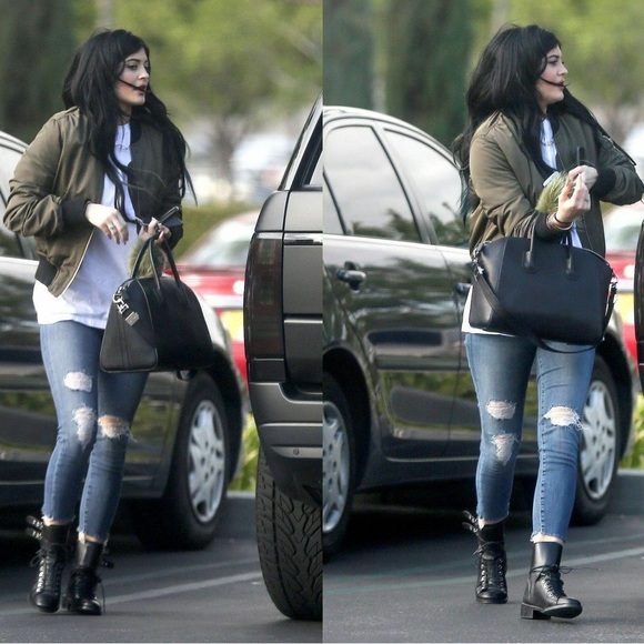 J Brand Cropped Distressed Jeans in Fury - size 29 - Picture 9 of 9